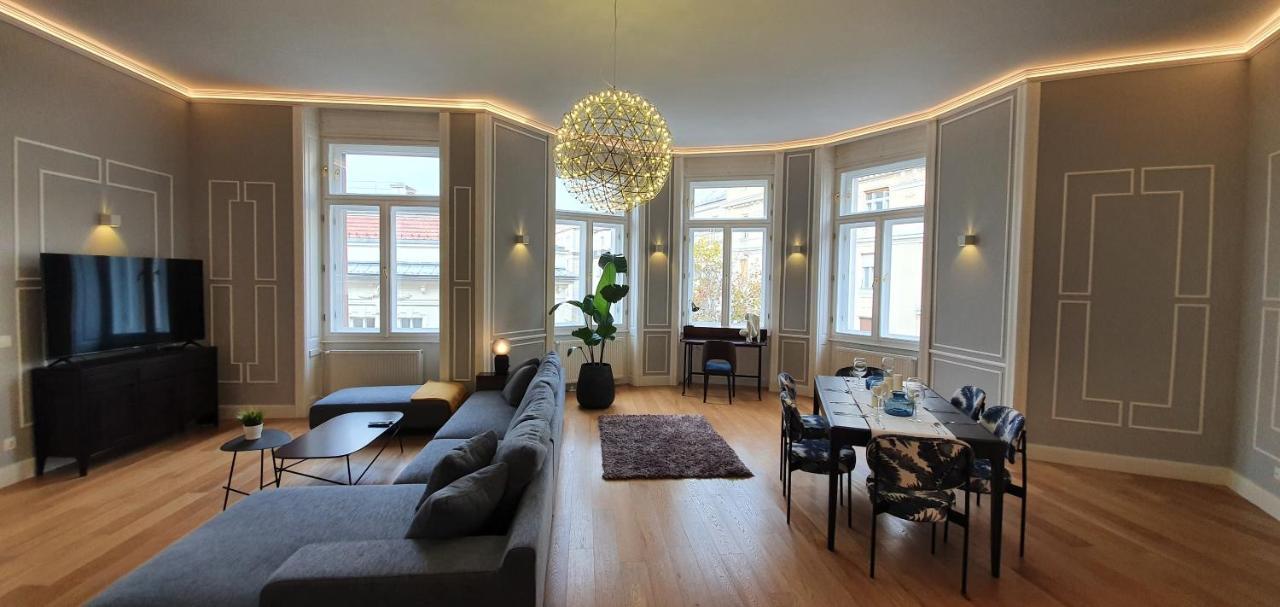 Walking Street Luxurious Huge Apartment Budapest Exteriör bild