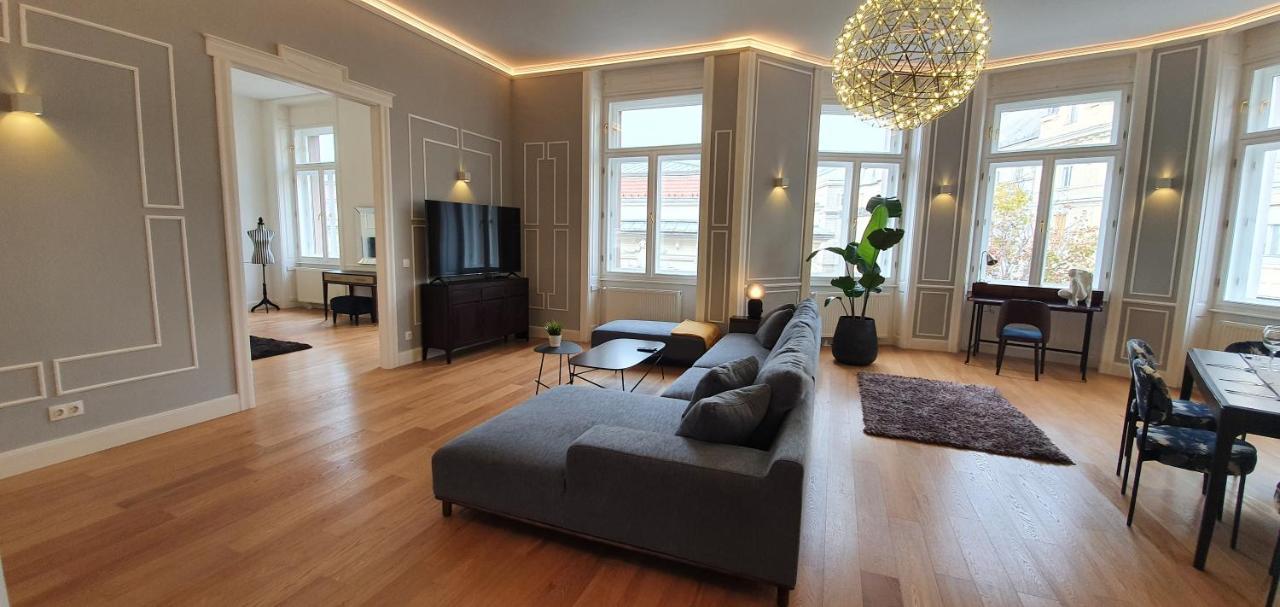 Walking Street Luxurious Huge Apartment Budapest Exteriör bild