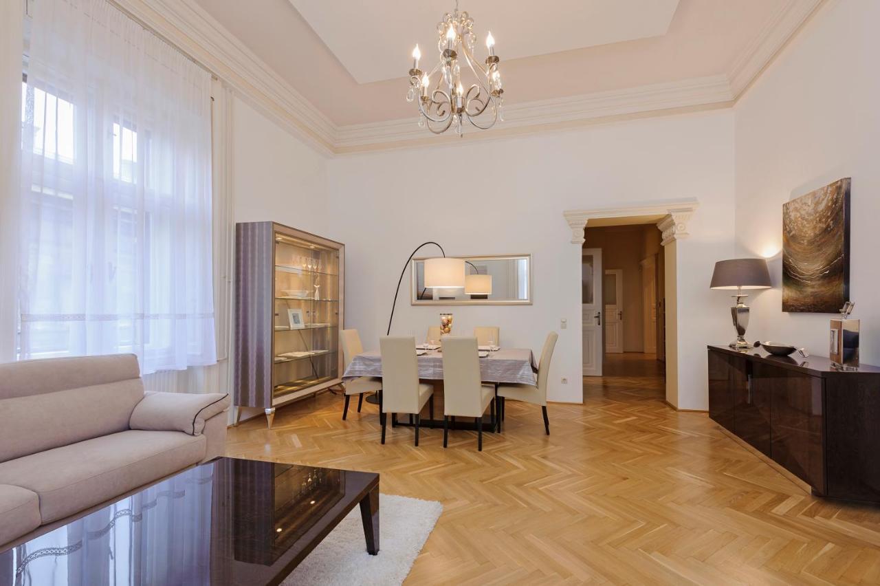 Walking Street Luxurious Huge Apartment Budapest Exteriör bild